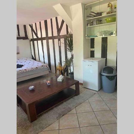Апартаменты Joli Petit Studio En Plein Coeur Centre Ville Meru Экстерьер фото